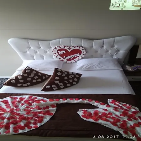 Rainbow Hotel 2*