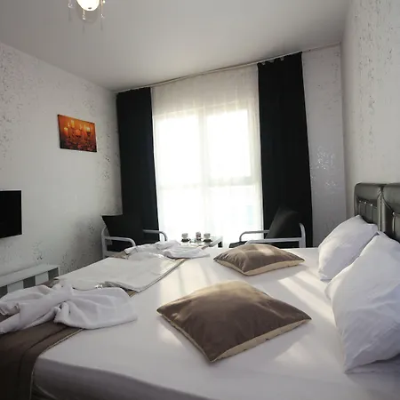 Rainbow Hotel 2*