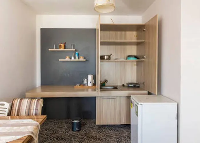 Ξενοδοχείο Rainbow 2*