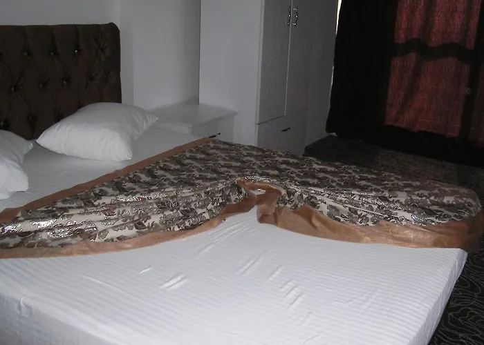 Ξενοδοχείο Rainbow 2*